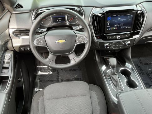 Used 2023 Chevrolet Traverse LT FWD image 10