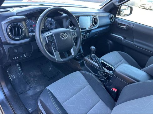 Used 2022 Toyota Tacoma TRD Off-Road image 16