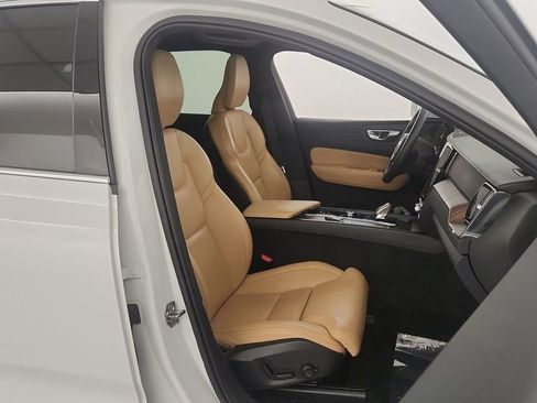 Used 2022 Volvo XC60 B6 Inscription w/ Advanced Package image 33