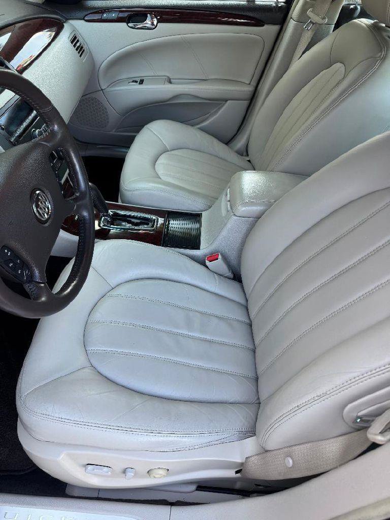 Used 2007 Buick Lucerne CXL w/ Luxury Package FWD image 22