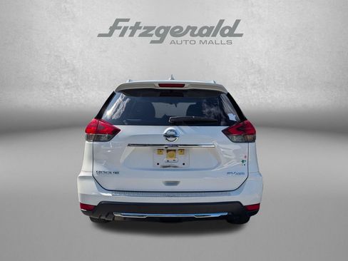 Used 2017 Nissan Rogue SV AWD/4WD image 5