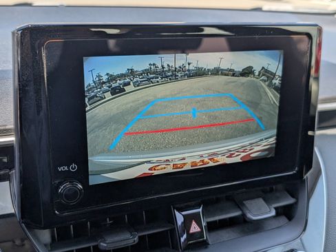 Used 2024 Toyota Corolla LE FWD image 6