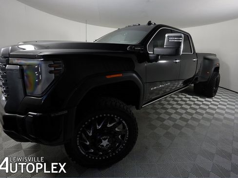 Used 2024 GMC Sierra 3500 Denali Ultimate image 11