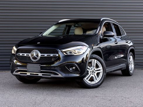 Used 2023 Mercedes-Benz GLA 250 4MATIC image 1