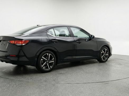 Used 2025 Nissan Sentra SV FWD image 9