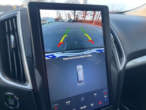 Used 2024 Ford Edge SEL image 13