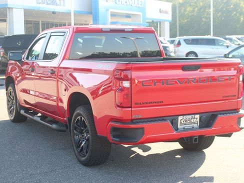 Used 2025 Chevrolet Silverado 1500 Custom w/ Turbomax Blackout Package AWD/4WD image 5