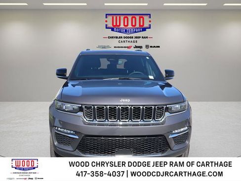 Used 2024 Jeep Grand Cherokee Limited AWD/4WD image 9