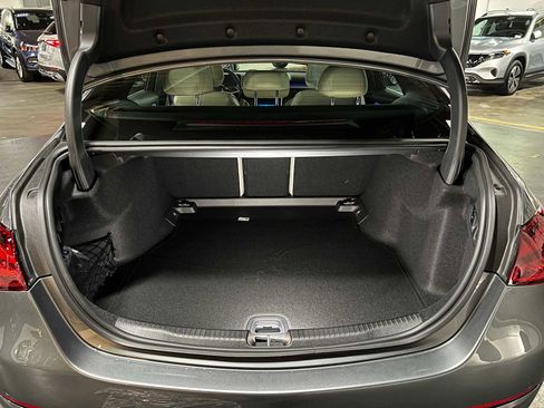 Used 2025 Mercedes-Benz C 300 4MATIC Sedan image 15