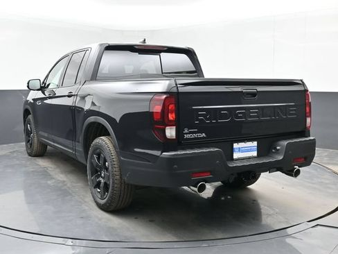 Used 2025 Honda Ridgeline Black Edition image 7