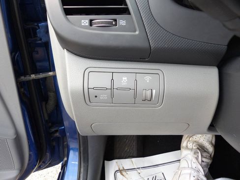 Used 2016 Hyundai Accent SE FWD image 21