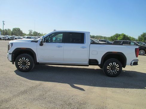 New 2026 GMC Sierra 2500 Denali Ultimate AWD/4WD image 9