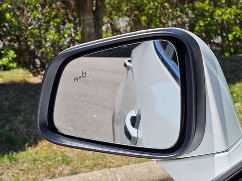 Used 2019 Buick Encore Essence image 9