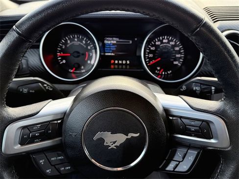 Certified 2022 Ford Mustang Coupe image 17