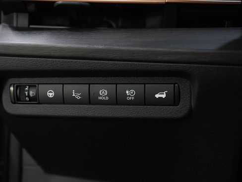 Used 2024 Nissan Ariya AWD image 26