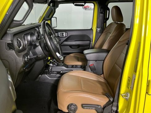 Used 2023 Jeep Wrangler Unlimited Sahara w/ Dual Top Group AWD/4WD image 23