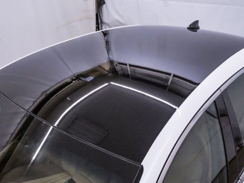 Certified 2025 Genesis G80 2.5T image 9