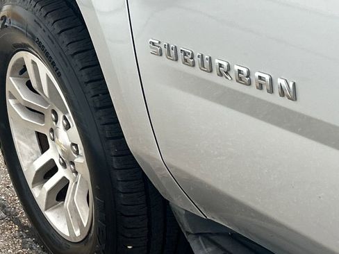 Used 2017 Chevrolet Suburban LT w/ Luxury Package image 44