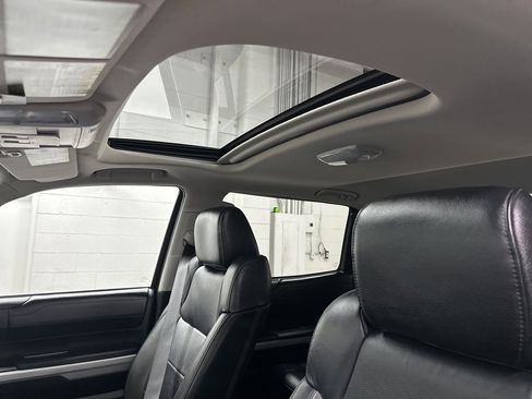 Used 2018 Toyota Tundra Limited w/ Limited Premium Package image 32