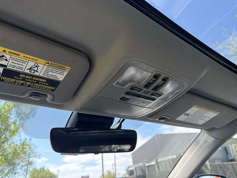 Used 2018 Toyota Highlander Limited Platinum image 43