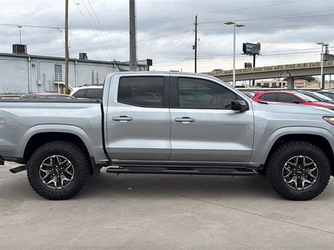 Used 2023 Chevrolet Colorado Z71 w/ Z71 Convenience Package 2 image 6
