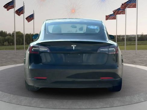 Used 2021 Tesla Model 3 Standard Range Plus RWD image 6