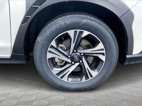 Used 2024 Subaru Crosstrek 2.0i Premium image 33