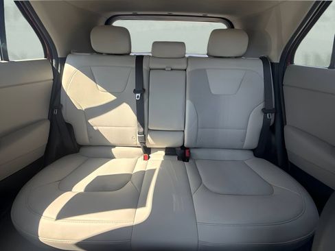 Used 2023 Kia Niro Wind w/ Wind Preserve Package FWD image 10