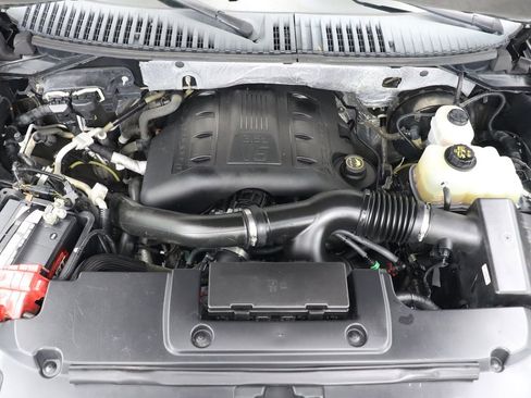 Used 2015 Ford Expedition XLT w/ Equipment Group 202A image 14