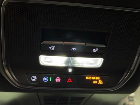 New 2025 Chevrolet Blazer EV RS image 33