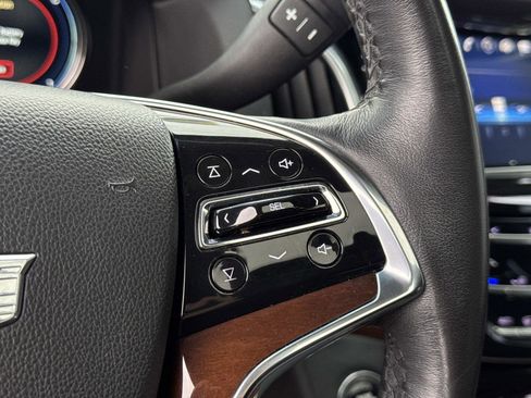 Used 2020 Cadillac Escalade Luxury image 12
