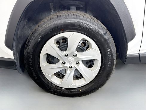 Used 2024 Toyota RAV4 LE image 37