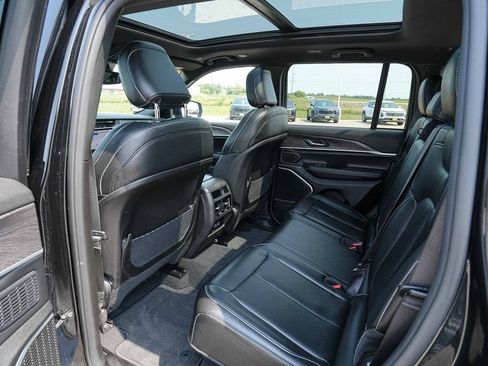 Used 2024 Jeep Grand Cherokee Limited 4xe AWD/4WD image 18