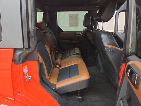 Used 2024 Ford Bronco Outer Banks AWD/4WD image 11