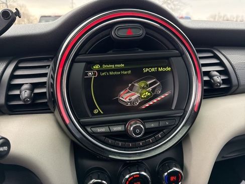 Used 2016 MINI Cooper 2-Door Hardtop image 36