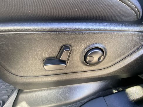 Used 2025 RAM 1500 Big Horn image 12