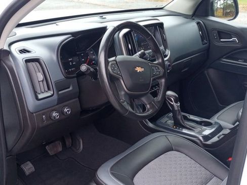 Used 2022 Chevrolet Colorado Z71 image 10