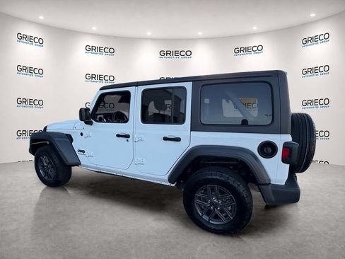 Used 2025 Jeep Wrangler Unlimited Sport AWD/4WD image 5