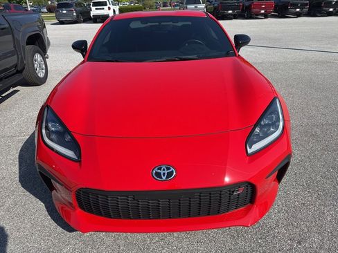 Used 2024 Toyota GR86 Premium image 2