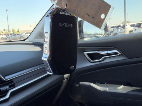 Used 2025 Kia Sportage LX image 25