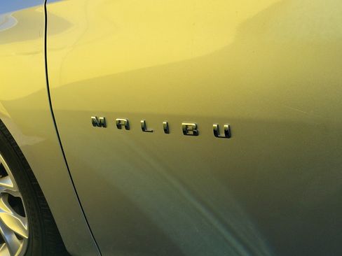 Used 2020 Chevrolet Malibu LT image 26