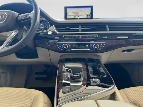 Used 2017 Audi Q7 3.0T Prestige AWD/4WD image 12