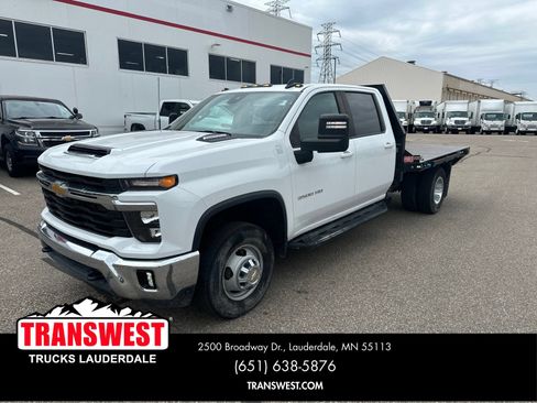 Used 2024 Chevrolet Silverado 3500 LT w/ Convenience Package AWD/4WD image 1
