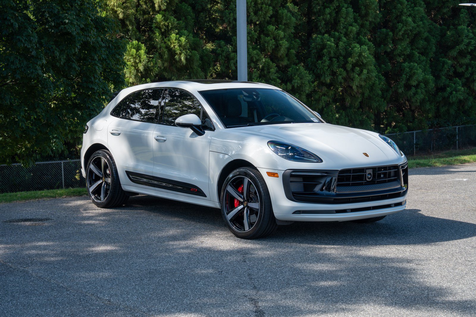 Certified 2024 Porsche Macan GTS AWD/4WD image 9