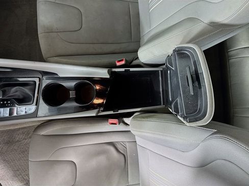 Used 2023 Hyundai Elantra SEL w/ Convenience Package image 35