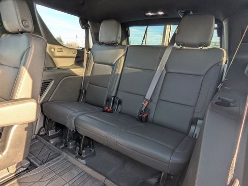 Used 2023 Chevrolet Tahoe Z71 w/ Luxury Package image 4