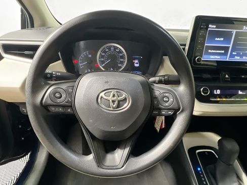Used 2021 Toyota Corolla LE FWD image 17