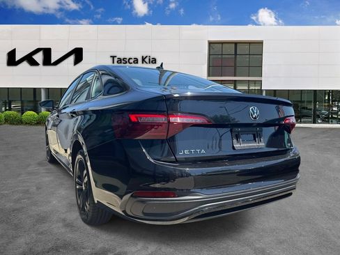 Used 2022 Volkswagen Jetta SE FWD image 6