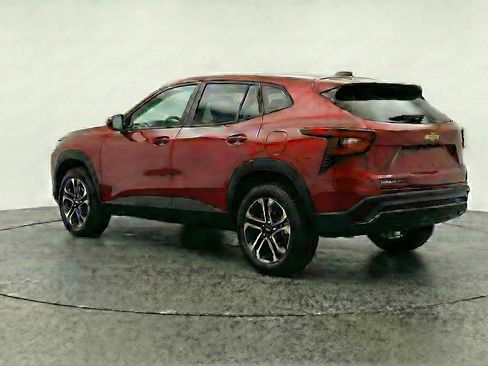 Used 2025 Chevrolet TrailBlazer LT image 6