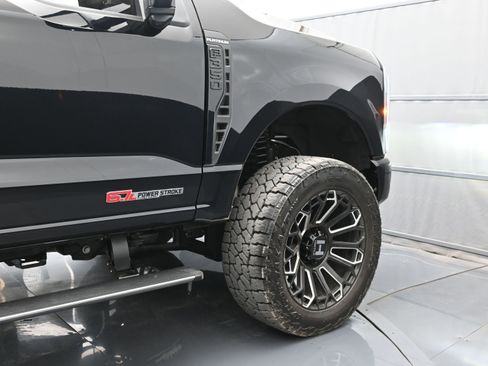 Used 2025 Ford F350 Platinum image 49